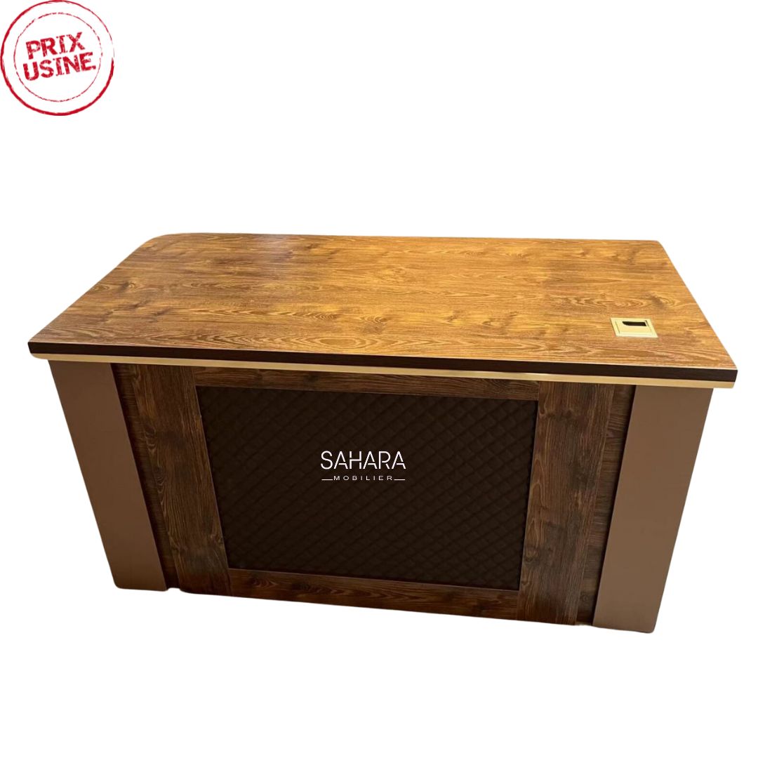 1 plan principal constitué d’un plateau 
Dimensions L x P x H en mm : 1400 x 600 x 760
Le bureau est réalisé en panneaux de particules , Passe câble ,
1 caisson à 3 tiroirs en Bois+1 niche
Finition mélaminé